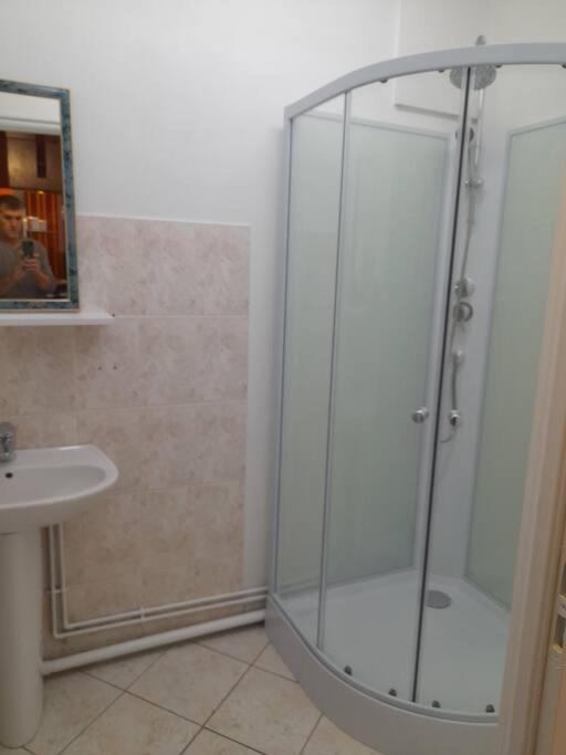 Appartement Au Bord Du Canal Монбар Екстериор снимка
